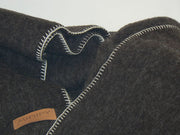 CHOCOLATE COLOURED PLAID IN HIGH QUALITY PYRENEAN WOOL WITH ECRU BLANKET-STITCHING